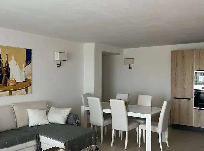 Apartment Camaru Cantu *